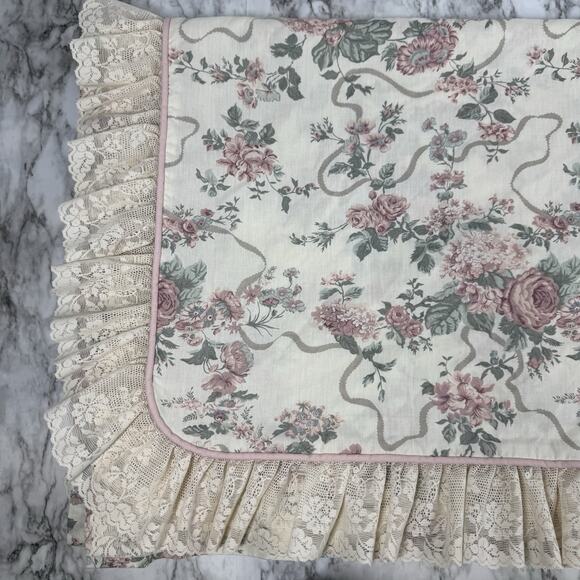 VTG Croscill Elizabeth Gray Floral Ribbon Lace Window Panel Curtains 60 x 84” - Picture 1 of 6